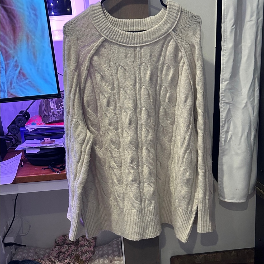 Oversized Cozy Cable Knit Sweater - Cream
